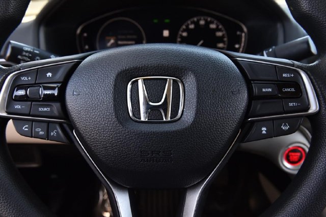 Used 2018 Honda Accord LX image 19