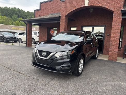 Used 2021 Nissan Rogue Sport S image 11