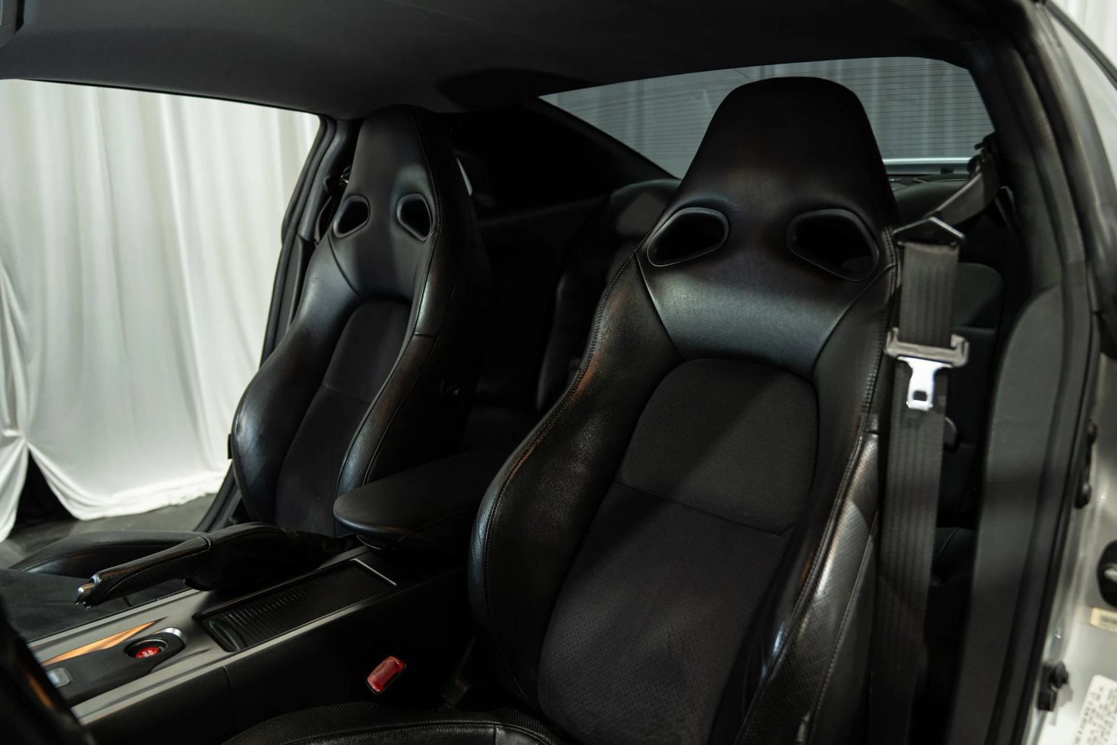 Used 2009 Nissan GT-R Premium AWD/4WD image 13