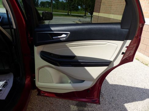 Used 2018 Ford Edge Titanium w/ Equipment Group 301A AWD/4WD image 44