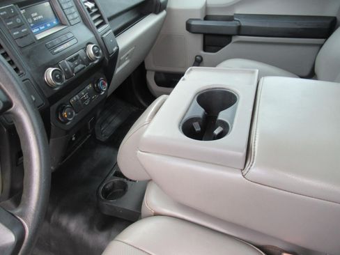 Used 2018 Ford F150 XL RWD image 14