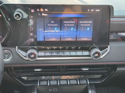 Used 2024 Chevrolet Colorado Z71 w/ Z71 Convenience Package 2 AWD/4WD image 17