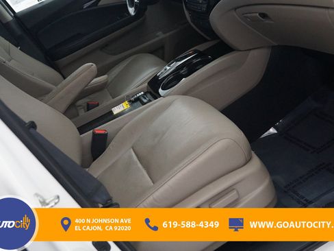 Used 2016 Honda Pilot Touring image 8