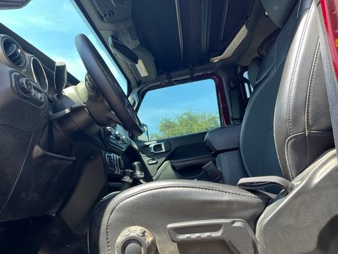Used 2021 Jeep Gladiator Sport AWD/4WD image 8