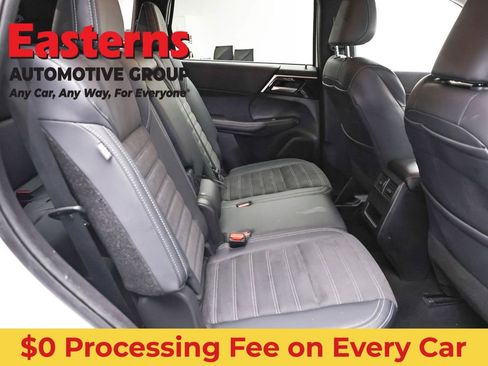 Used 2024 Mitsubishi Outlander SE AWD/4WD image 22