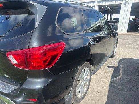 Used 2018 Nissan Pathfinder SL w/ SL Premium Package FWD image 9