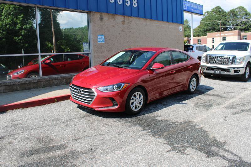 Used 2017 Hyundai Elantra SE FWD image 3