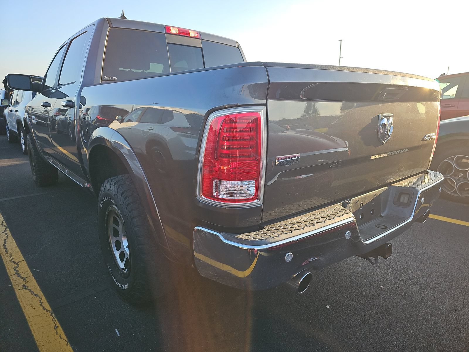 Used 2018 RAM 1500 Laramie w/ Convenience Group AWD/4WD image 8