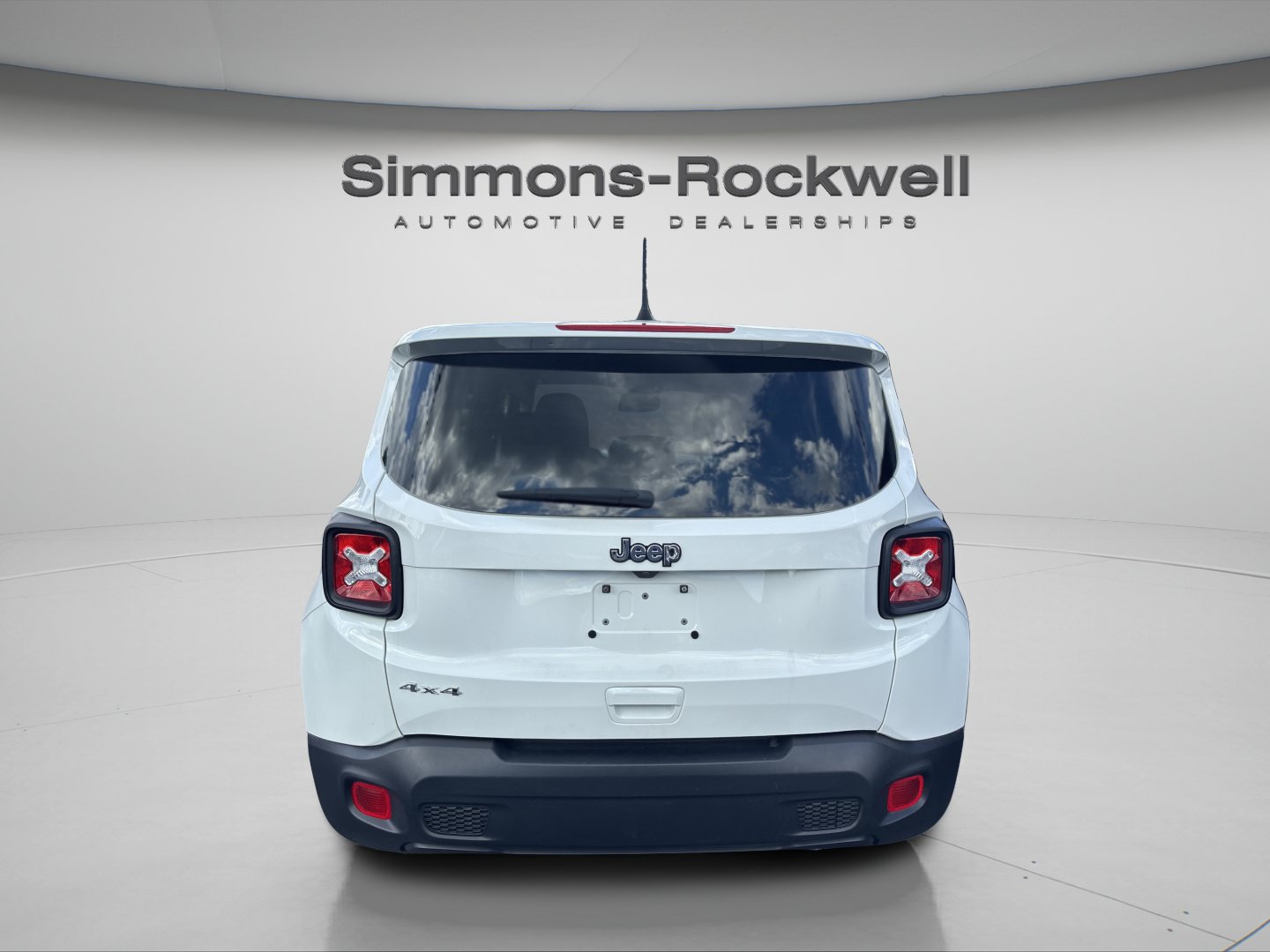 Used 2023 Jeep Renegade Latitude AWD/4WD image 4