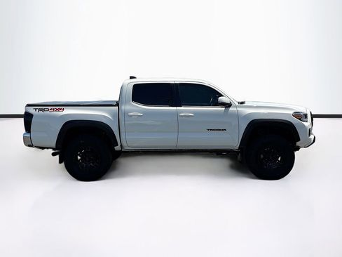 Used 2023 Toyota Tacoma TRD Off-Road AWD/4WD image 4