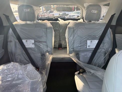 New 2026 Ford Explorer Platinum w/ LUX Leather Package image 18