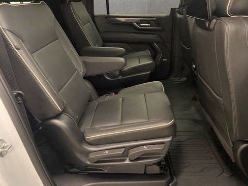 Used 2025 GMC Yukon XL Elevation w/ Elevation Premium Package image 25