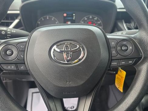 Used 2023 Toyota Corolla LE image 17