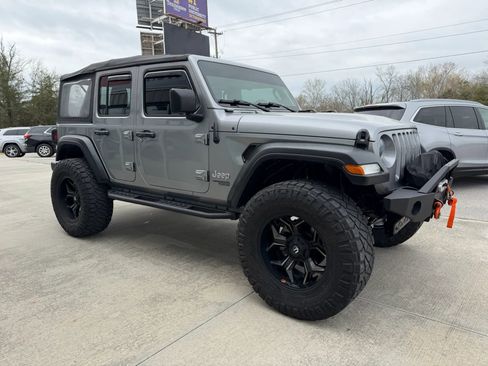 Used 2019 Jeep Wrangler Unlimited Sport image 37