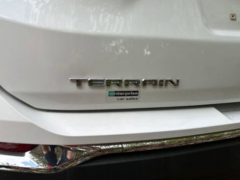 Used 2020 GMC Terrain SLT image 6