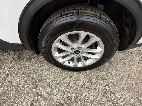 Used 2022 Ford Escape SE AWD/4WD image 9