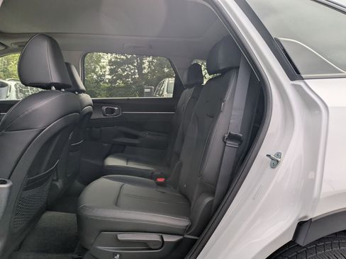 New 2026 Kia Sorento SX image 10