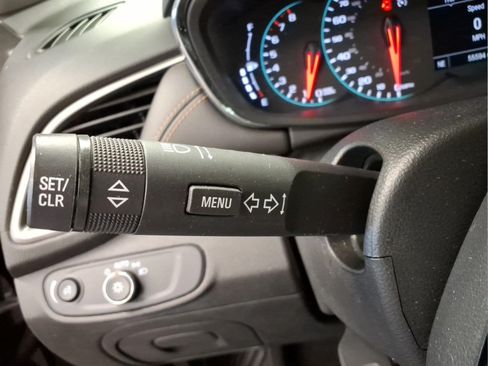 Certified 2018 Chevrolet Trax LT w/ LT Convenience Package FWD image 17