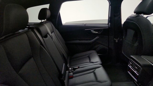 Used 2026 Audi Q7 3.0T Premium Plus w/ Premium Plus Package AWD/4WD image 38