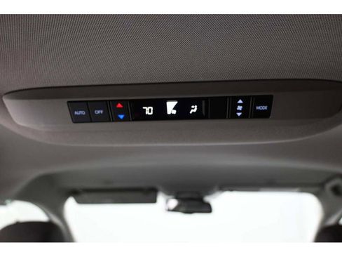 New 2026 Toyota Sienna LE image 25