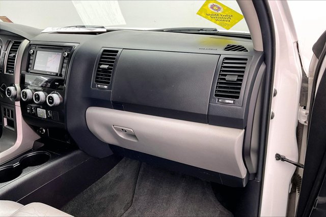Used 2015 Toyota Sequoia Limited AWD/4WD image 16