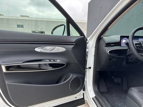 New 2026 Genesis GV70 2.5T AWD/4WD image 12
