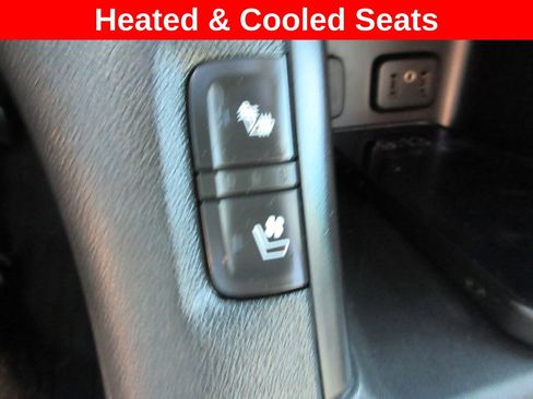 Certified 2019 GMC Acadia Denali AWD/4WD image 18