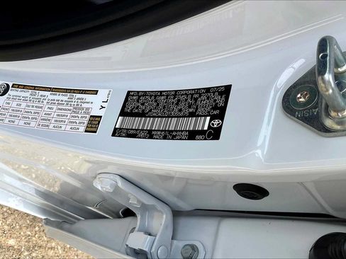 New 2026 Toyota Prius Plug-In Hybrid FWD image 21