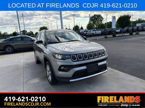Used 2022 Jeep Compass Limited AWD/4WD image 28