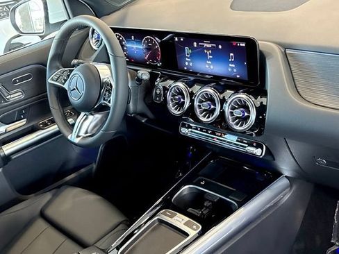 Certified 2026 Mercedes-Benz GLA 250 4MATIC image 39