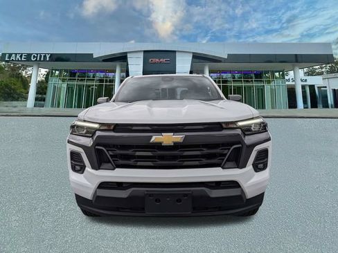 Used 2024 Chevrolet Colorado LT w/ LT Convenience Package III AWD/4WD image 8