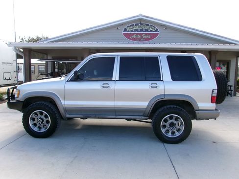 Used 2001 Isuzu Trooper S image 8