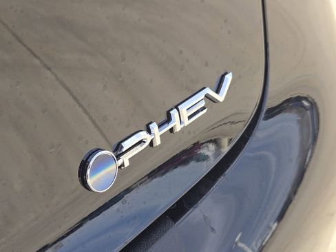 New 2026 Toyota Prius Plug-In Hybrid FWD image 9