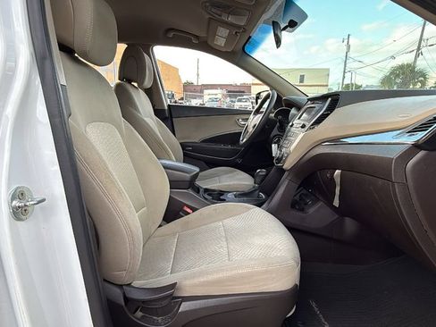 Used 2017 Hyundai Santa Fe Sport FWD image 36