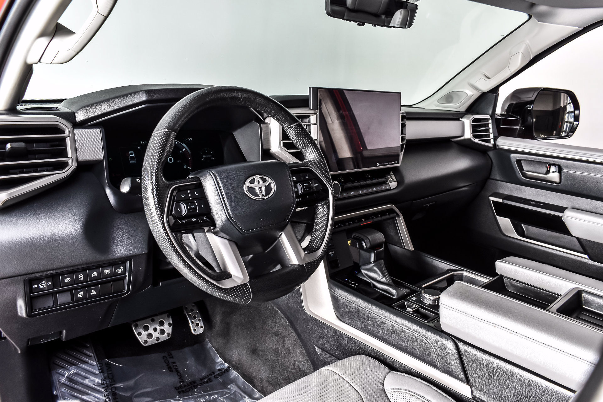 Used 2024 Toyota Tundra Limited w/ TRD Off-Road Package AWD/4WD image 14