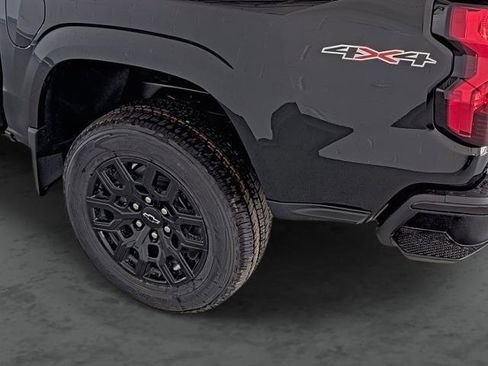 New 2026 Chevrolet Colorado W/T w/ WT Custom Package AWD/4WD image 9