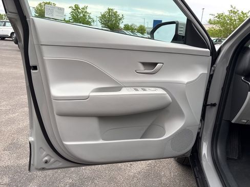 Certified 2025 Hyundai Kona SEL AWD/4WD image 22