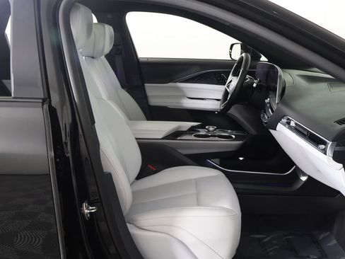 Used 2024 Cadillac Lyriq Sport RWD image 32