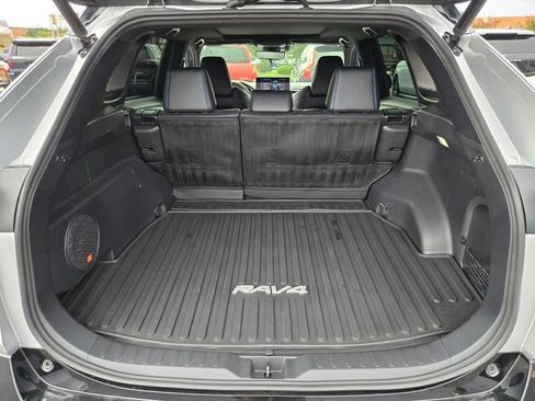 Used 2023 Toyota RAV4 XSE AWD/4WD image 17