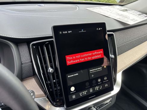 New 2026 Volvo XC90 B6 Plus w/ Protection Package Premier image 20