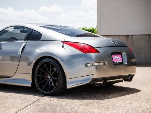 Used 2006 Nissan 350Z Coupe RWD image 34