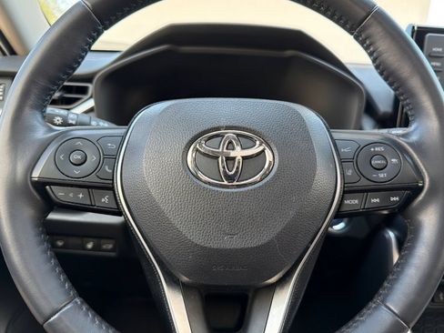 Used 2020 Toyota RAV4 XLE w/ Convenience Package AWD/4WD image 36