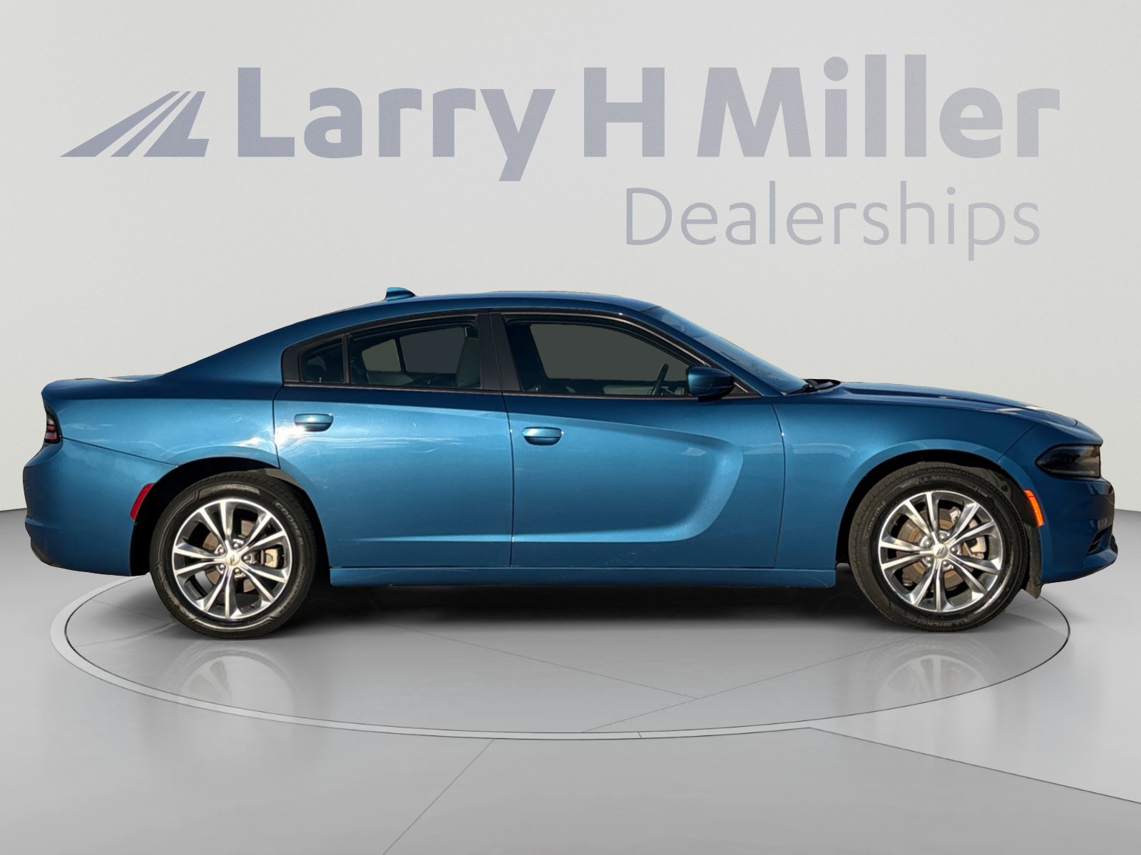 Used 2021 Dodge Charger SXT w/ Navigation & Travel Group AWD/4WD image 7