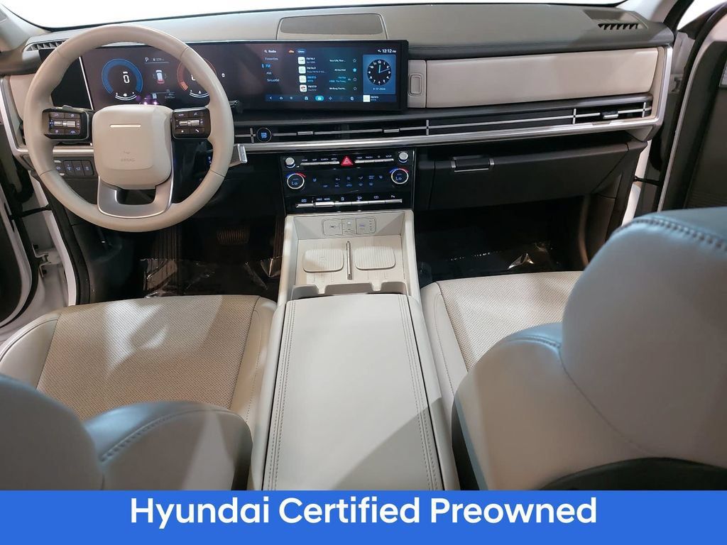 Used 2025 Hyundai Santa Fe SEL FWD image 9