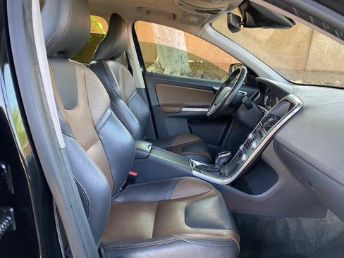 Used 2017 Volvo XC60 T5 Dynamic w/ Preferred Option Package FWD image 46