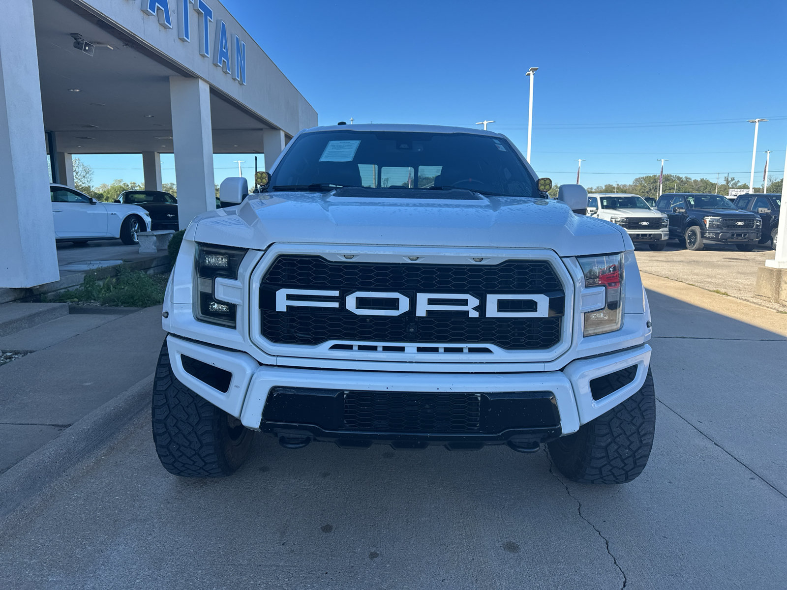 Used 2017 Ford F150 Raptor w/ Equipment Group 802A Luxury AWD/4WD image 13