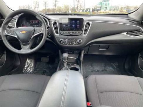 Used 2023 Chevrolet Malibu LT image 30