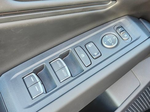 New 2025 Honda Accord SE image 30