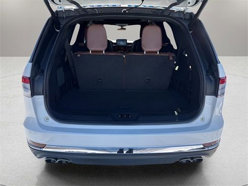 Used 2023 Lincoln Aviator Reserve image 23