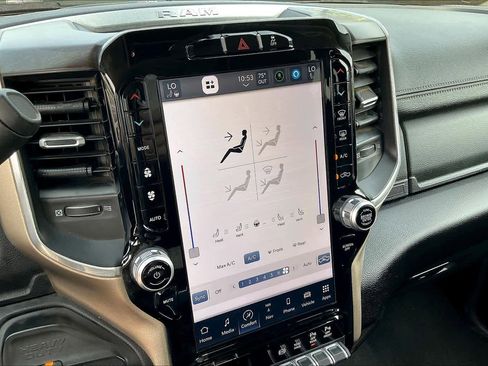 Used 2024 RAM 2500 Laramie image 32